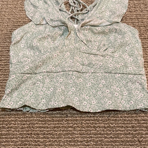 Light green floral blouse - Picture 3 of 4